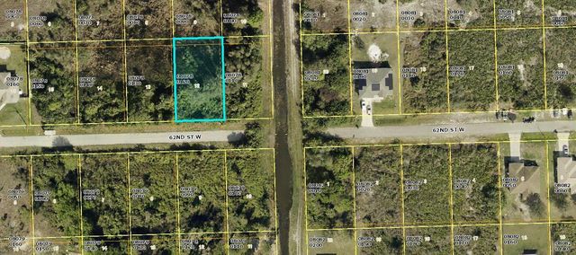 2802 62nd Street W, Lehigh Acres, FL 33971
