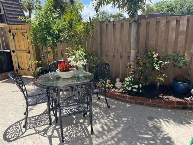 1120 11th Court, Palm Beach Gardens, FL 33410