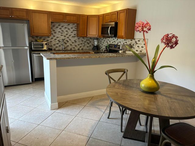 1120 11th Court, Palm Beach Gardens, FL 33410