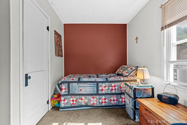 1641 N Buys Road, Laketon Twp, MI 49445