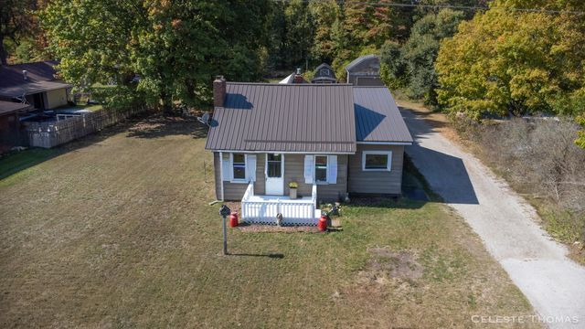 1641 N Buys Road, Laketon Twp, MI 49445