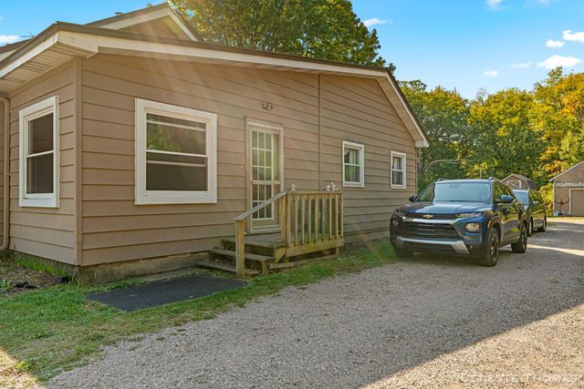 1641 N Buys Road, Laketon Twp, MI 49445