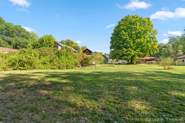 1641 N Buys Road, Laketon Twp, MI 49445