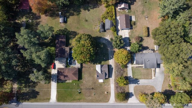 1641 N Buys Road, Laketon Twp, MI 49445