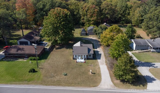 1641 N Buys Road, Laketon Twp, MI 49445