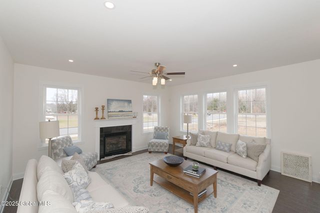 2 Balsam Court, Ballston, NY 12019