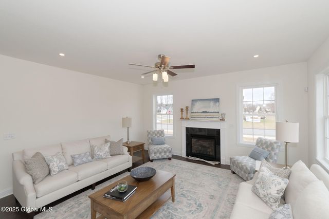 2 Balsam Court, Ballston, NY 12019