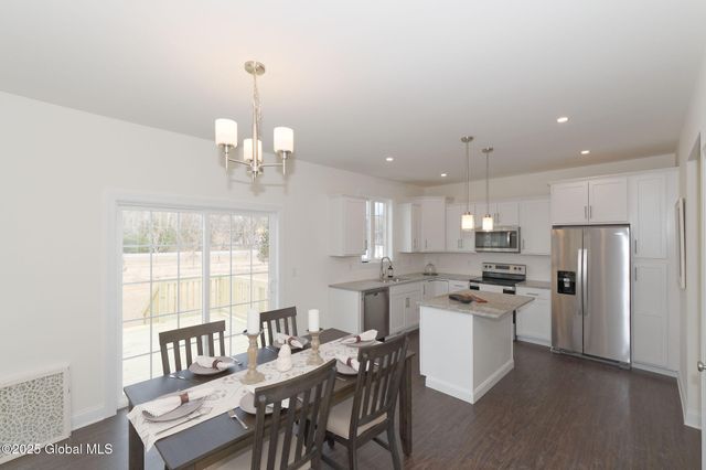 2 Balsam Court, Ballston, NY 12019