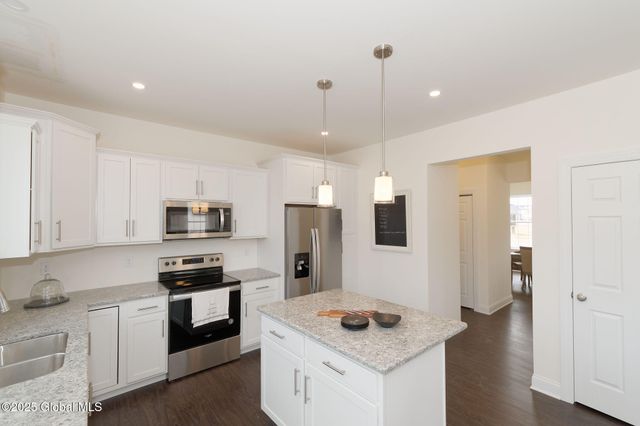 2 Balsam Court, Ballston, NY 12019