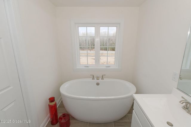 2 Balsam Court, Ballston, NY 12019