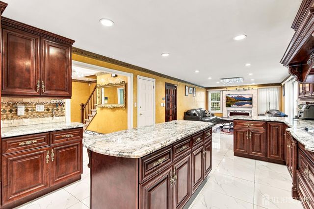 1 Pine Ridge Drive, Edison, NJ 08820