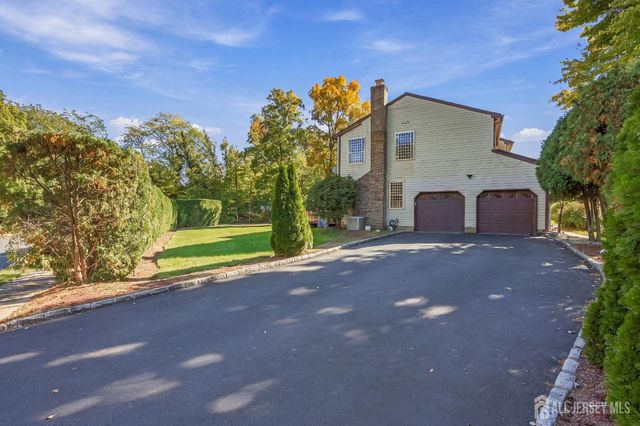 1 Pine Ridge Drive, Edison, NJ 08820