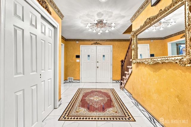 1 Pine Ridge Drive, Edison, NJ 08820