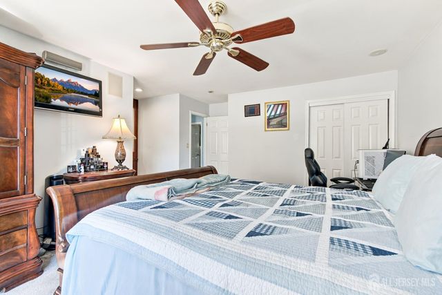 1 Pine Ridge Drive, Edison, NJ 08820
