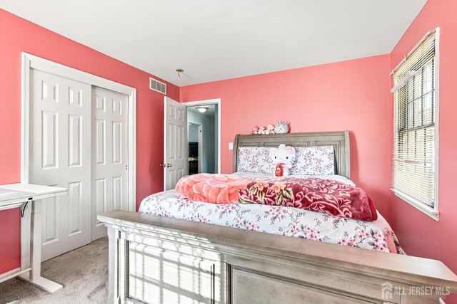 1 Pine Ridge Drive, Edison, NJ 08820