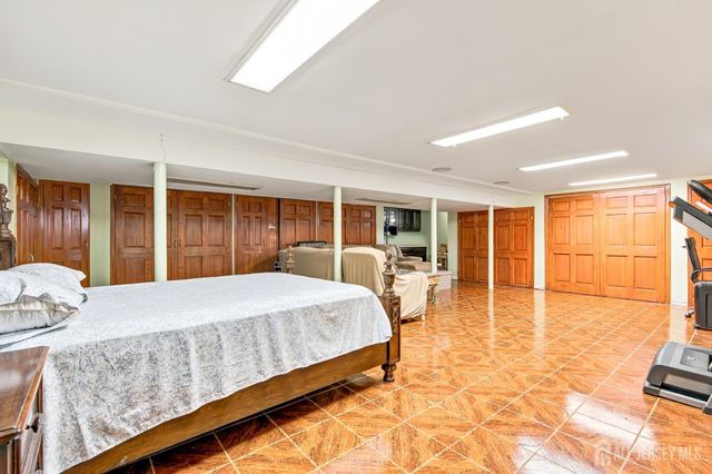 1 Pine Ridge Drive, Edison, NJ 08820