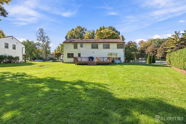 1 Pine Ridge Drive, Edison, NJ 08820