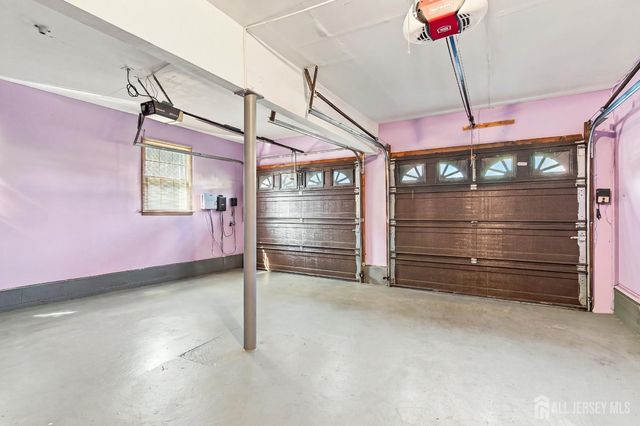 1 Pine Ridge Drive, Edison, NJ 08820