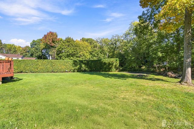 1 Pine Ridge Drive, Edison, NJ 08820