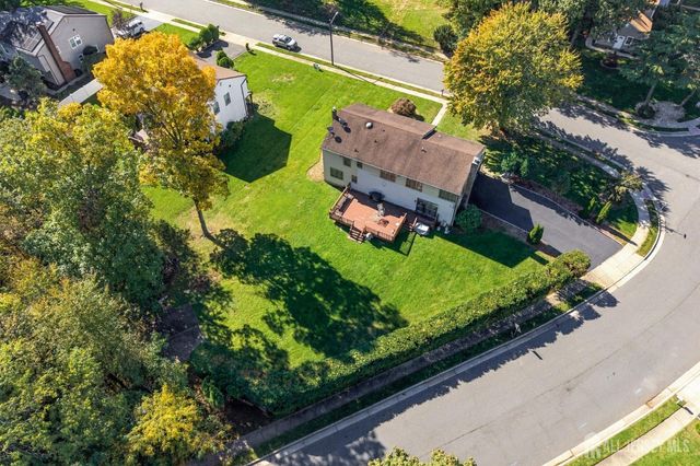 1 Pine Ridge Drive, Edison, NJ 08820