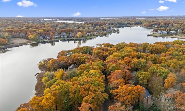 1729 Heron Ridge Drive, Bloomfield Hills, MI 48302