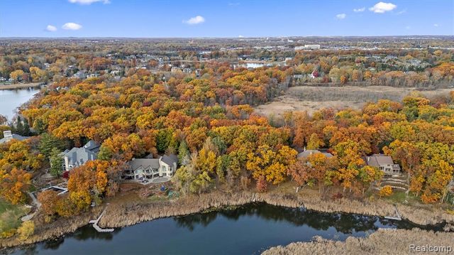 1729 Heron Ridge Drive, Bloomfield Hills, MI 48302