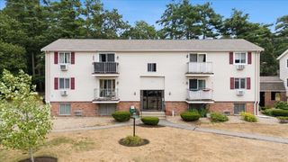 10 Royal Dane Dr 79, Marshfield, MA 02050