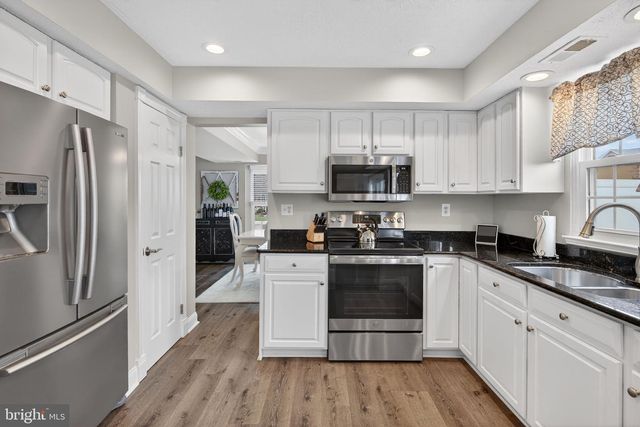 210 COUNTRY FARMS RD, Marlton, NJ 08053