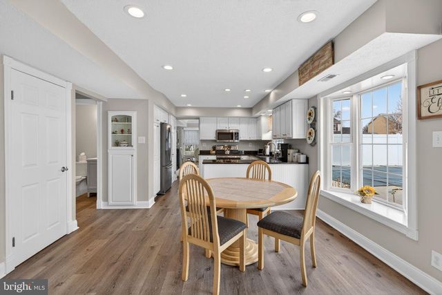 210 COUNTRY FARMS RD, Marlton, NJ 08053