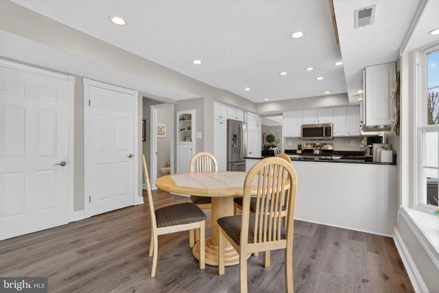 210 COUNTRY FARMS RD, Marlton, NJ 08053