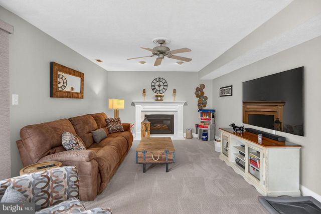 210 COUNTRY FARMS RD, Marlton, NJ 08053