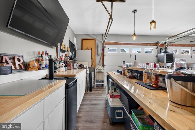 210 COUNTRY FARMS RD, Marlton, NJ 08053