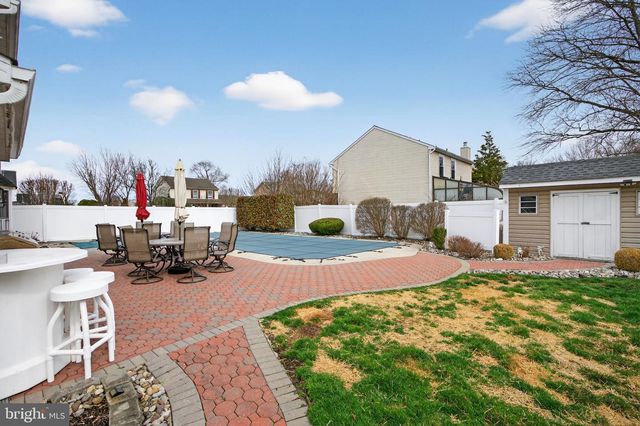 210 COUNTRY FARMS RD, Marlton, NJ 08053