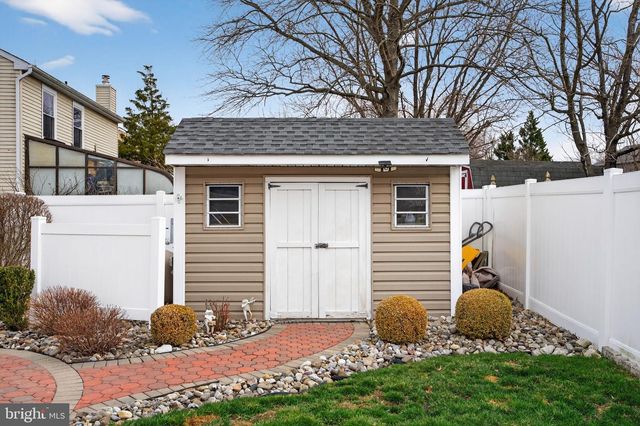 210 COUNTRY FARMS RD, Marlton, NJ 08053