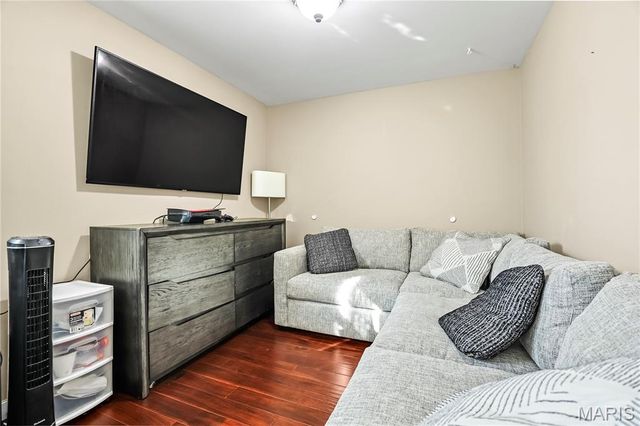 1503 Papillon Drive, St Louis, MO 63146