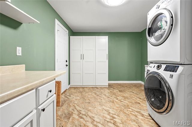 1503 Papillon Drive, St Louis, MO 63146