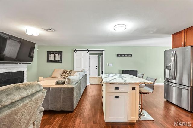 1503 Papillon Drive, St Louis, MO 63146