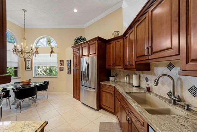 4663 Carlton Golf Drive, Wellington, FL 33449