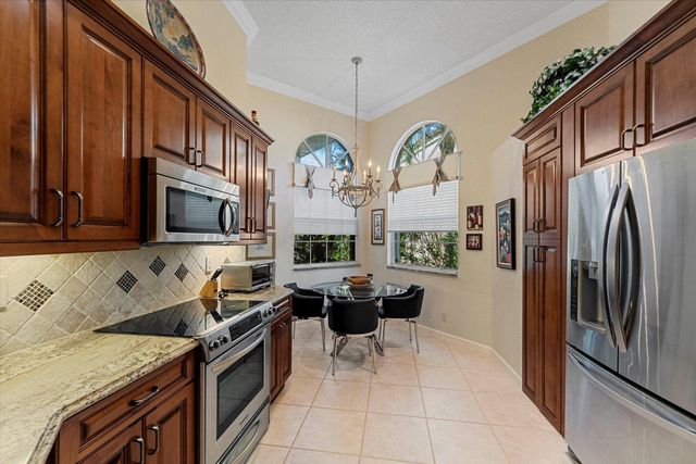 4663 Carlton Golf Drive, Wellington, FL 33449