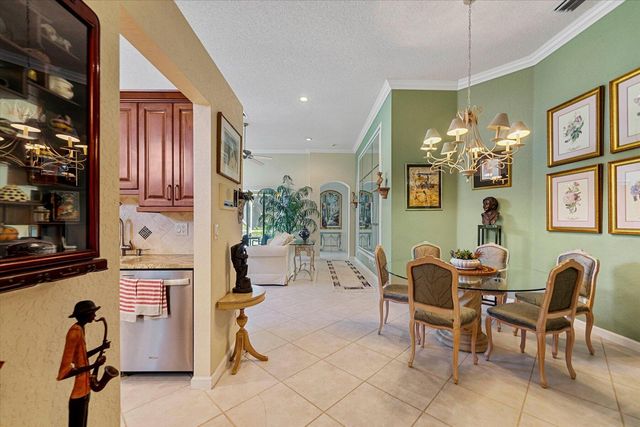 4663 Carlton Golf Drive, Wellington, FL 33449