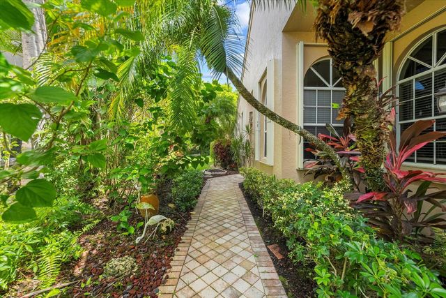 4663 Carlton Golf Drive, Wellington, FL 33449