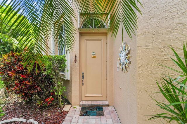 4663 Carlton Golf Drive, Wellington, FL 33449