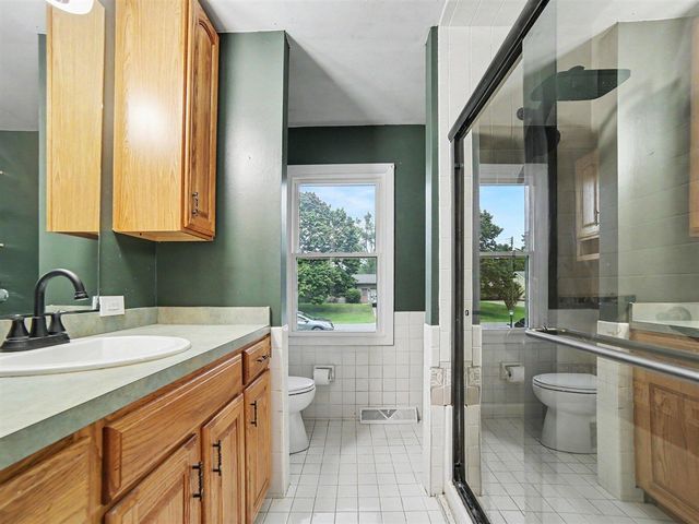 1825 Oak Park Drive, Muskegon, MI 49442