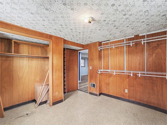 1825 Oak Park Drive, Muskegon, MI 49442