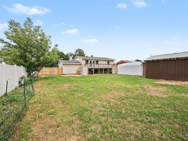 1825 Oak Park Drive, Muskegon, MI 49442