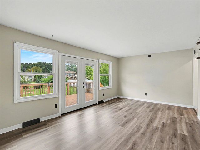 1825 Oak Park Drive, Muskegon, MI 49442