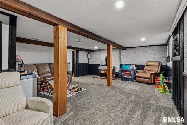 3501 W Iles Avenue, Springfield, IL 62711