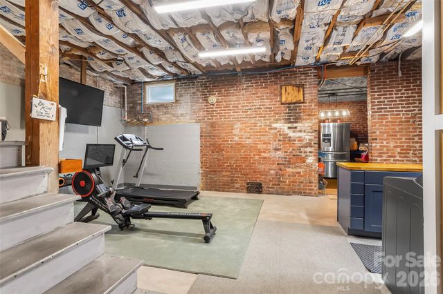 9 Crescent Drive, Marion, NC 28752