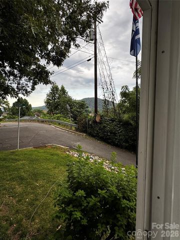9 Crescent Drive, Marion, NC 28752