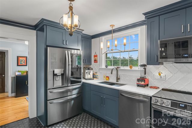 9 Crescent Drive, Marion, NC 28752